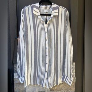 Daytrip Black and White Striped Women's Button Down Shirt w/Open Back Detail